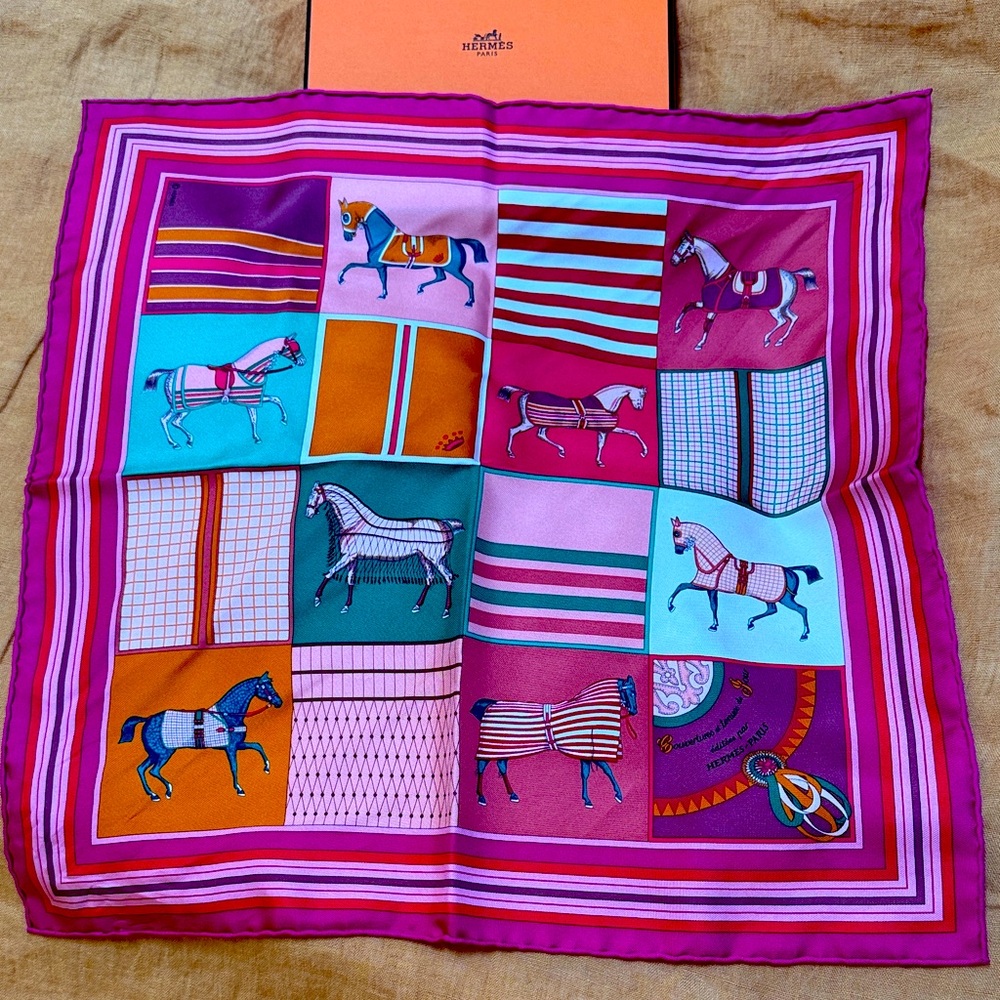 Hermes Couvertures et tenues de Jour Silk Scarf